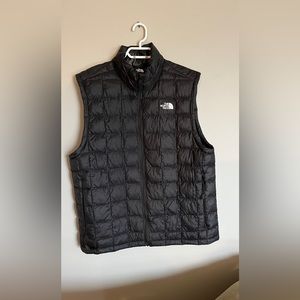 North face men’s thermoball vest